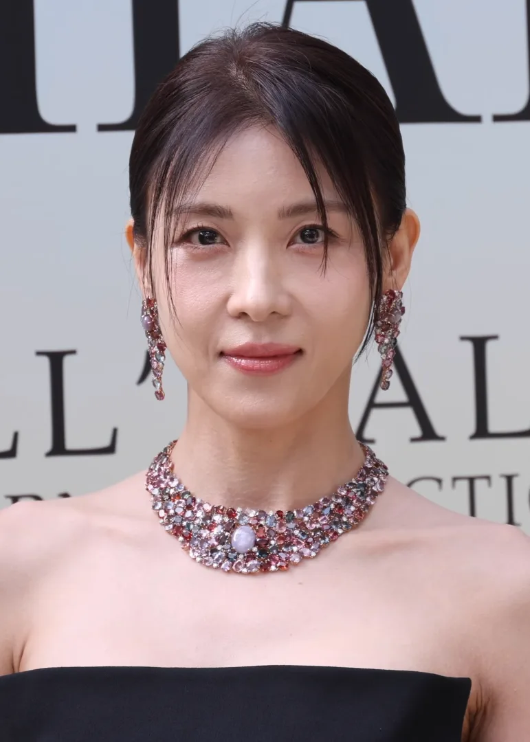 ハ・ジウォン